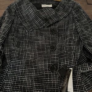 Tahari size 14 jacket with tags and extra button